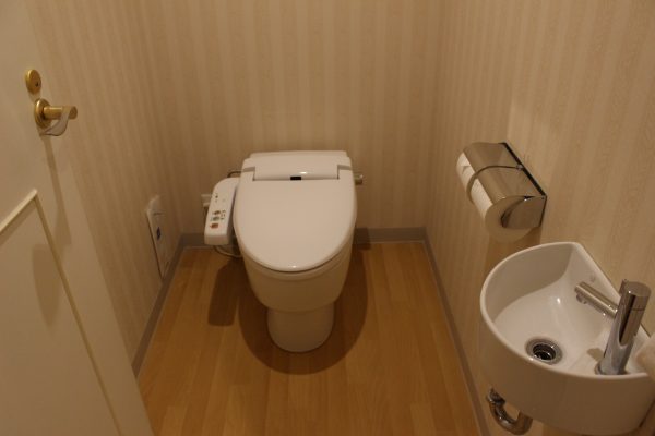 ホテルエミオン東京ベイ和洋室Bトイレ